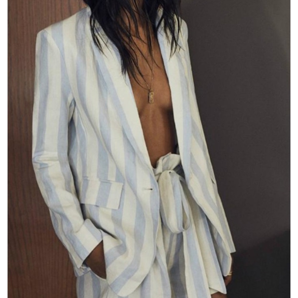 Vici dolls Blue striped linen blazer. Size Large.
